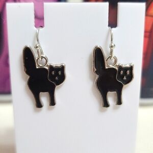 Black Cat dangle earrings NWT for older kids, teen or adult.